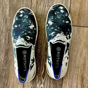 Rothy’s the original slip on sneaker - size 8